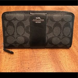 Coach Signature Accordion Zip Wallet